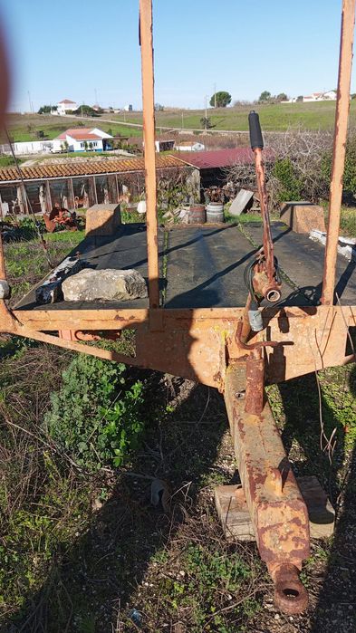 Trator Rastos com caixa,freze, otimizadore zorra