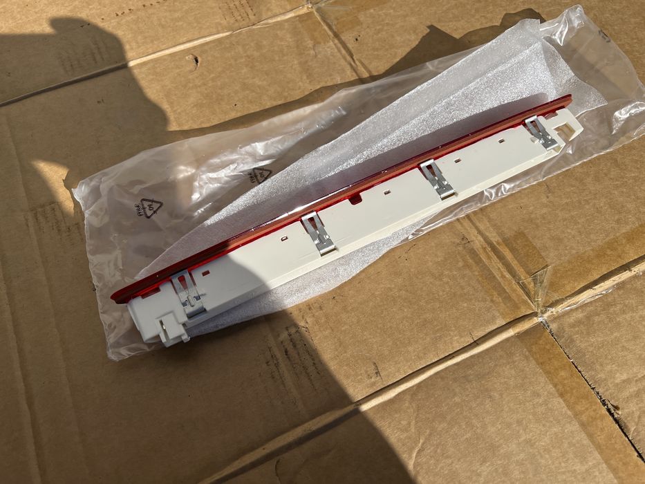 VW T6.1 T6 Т6,1 Т6 Додатковий стоп сигнал верхній дублюючий Оригінал