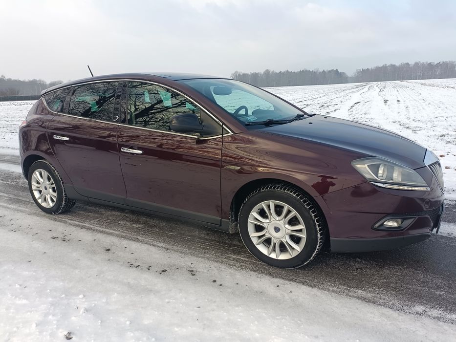 Lancia Delta 1.6 bogate wyposażenie doinwestowany