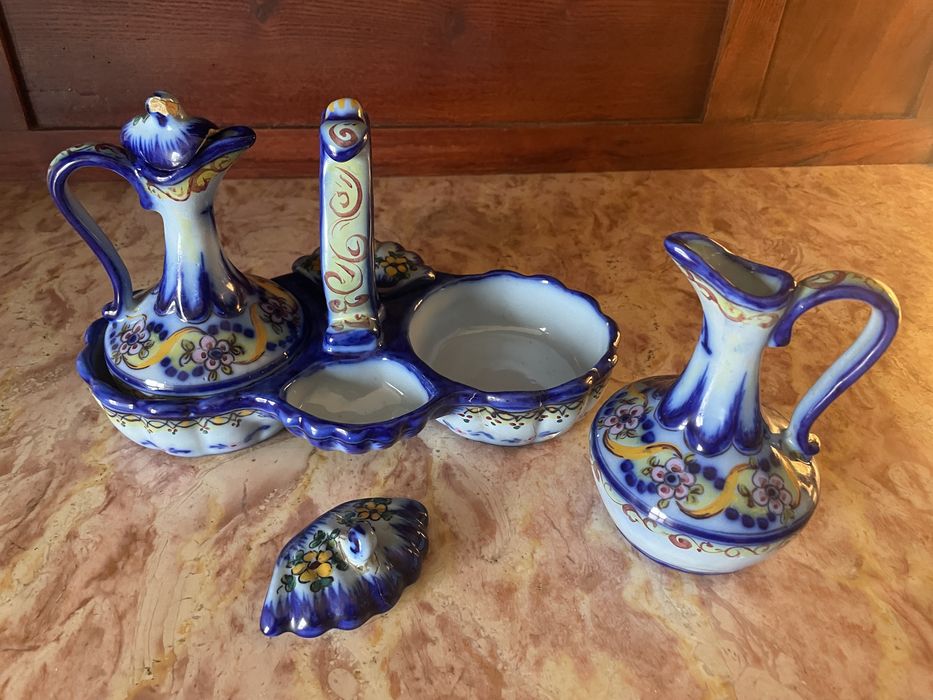 Galheteiro antigo, loiça de alcobaca