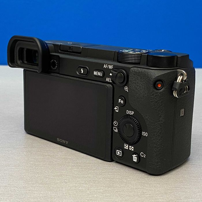 Sony Alpha A6400 (Corpo) - 24.2MP