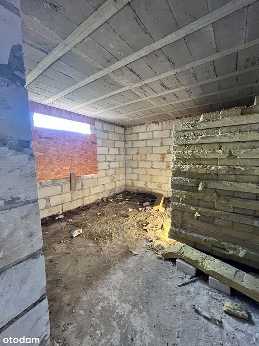 Przestronny dom 300 m² w stanie surowym otwartym na działce 1200 m²