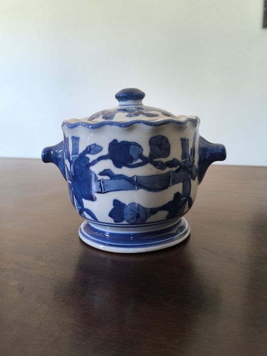 Recipiente de porcelana
