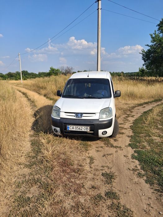 П е ж о  партнер