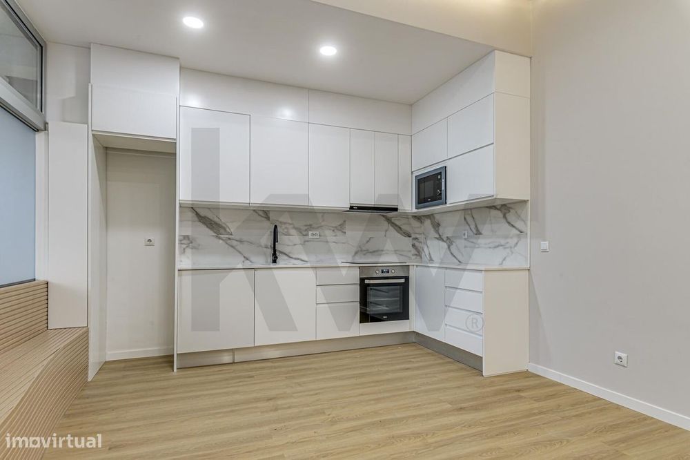 T3 DUPLEX DESIGN: Viver com a Privacidade de uma Moradia no Coração