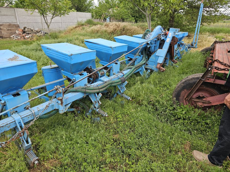 Продам сеялку спч-8 румынка