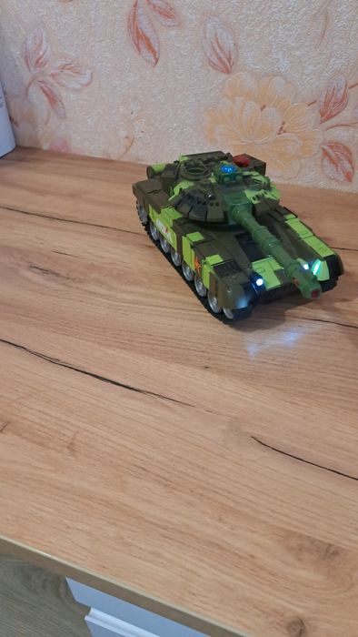Продам Танк на радіокеруванні
