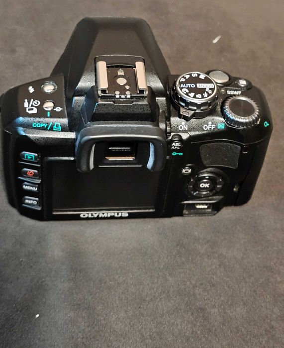 Продам цифрой фотоаппарат Olympus Е410 формата 4/3