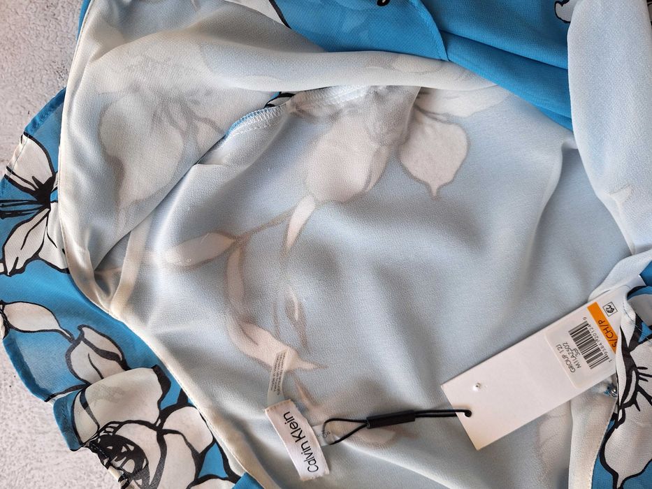 Calvin Klein Nowa Niebieska Bluzka w Kwiaty S