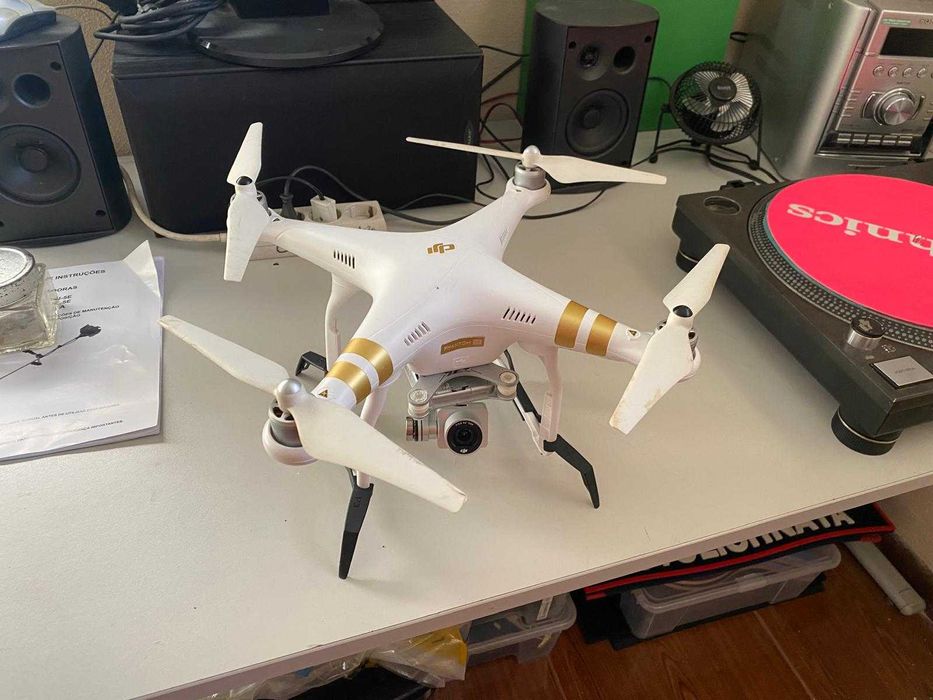 Drone DJI Phantom 3 SE Professional com mala e comando446553916346869764