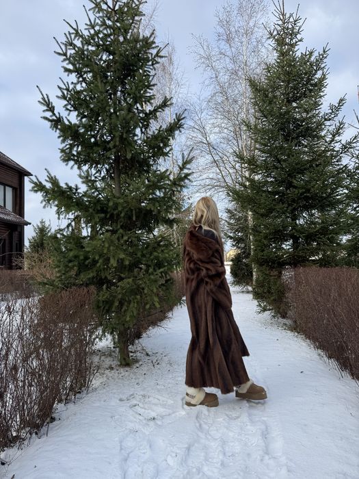 Норкова натуральна шуба довга lux fur