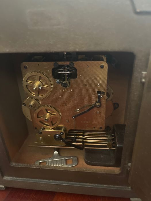 Relógio de mesa antiga