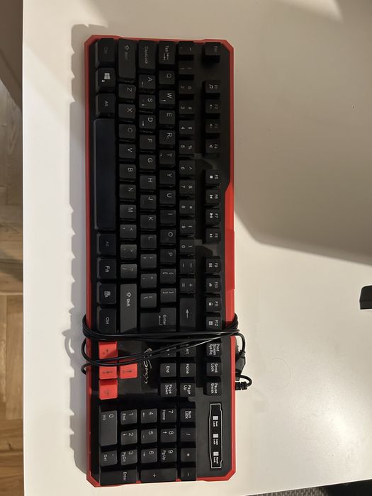 Klawiatura komputerowa Genesis czerwona czarna