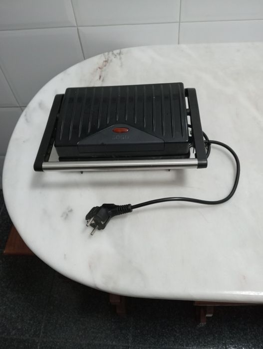 Tosteira sanduicheira