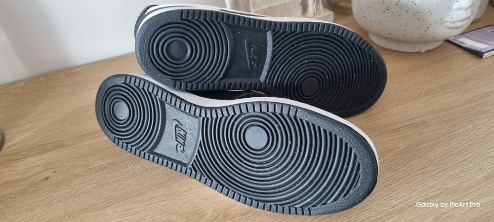 Buty męskie r. 42 Nike Court Vision Low HM9862