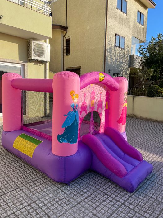 Vendo Insuflavel princesas