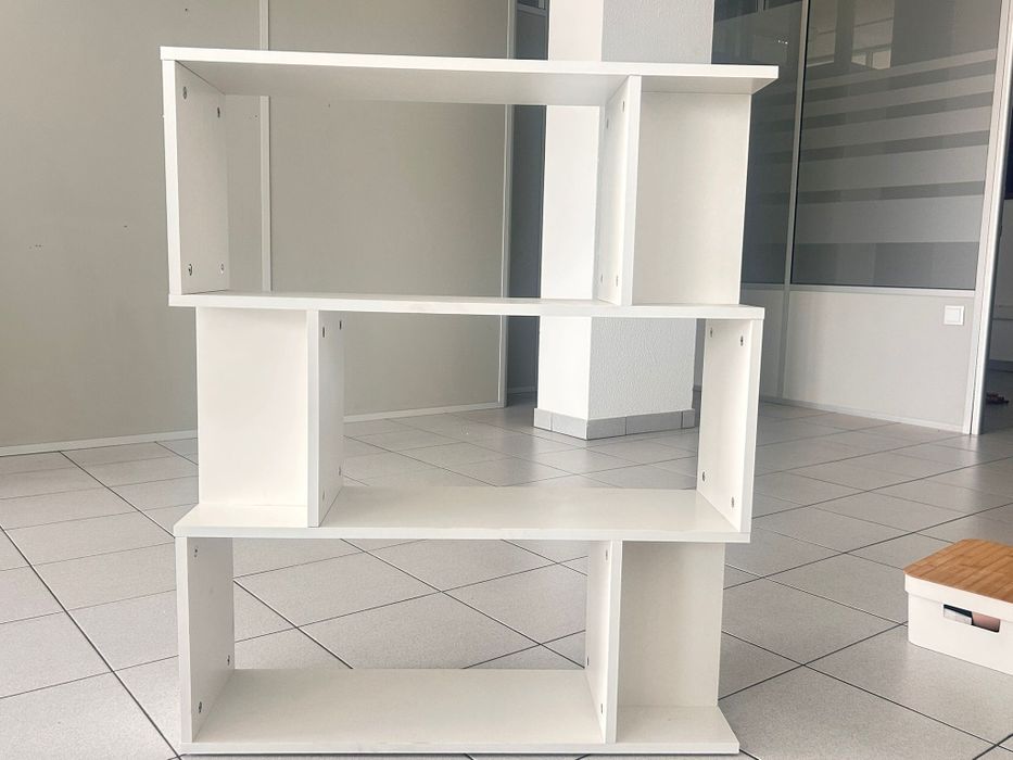 Estante branca Zig - zag