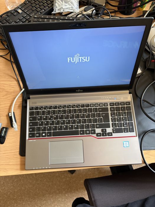 Fujitsu E756 laptop
