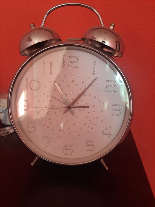 Zegar stojący srebrny z funkcją budzika home&you