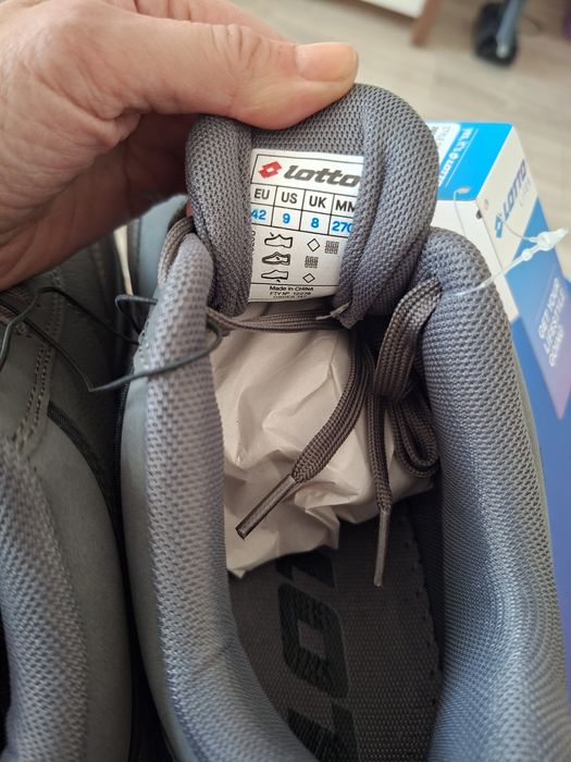 Szare buty Lotto r.42