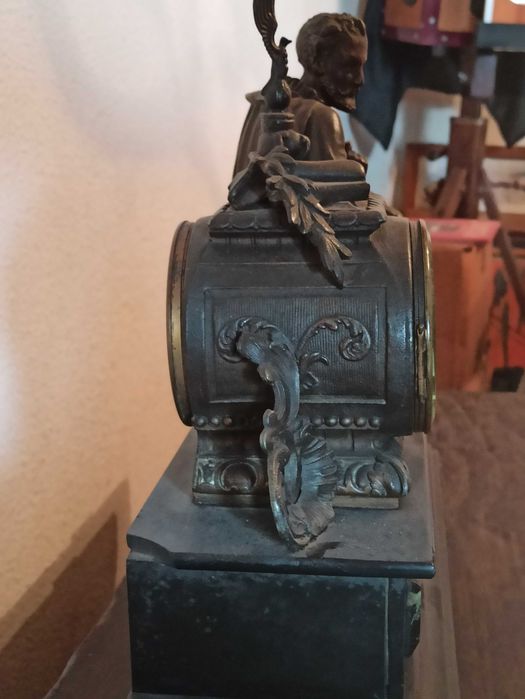 Relógio francês escultura séc XIX pêndulo