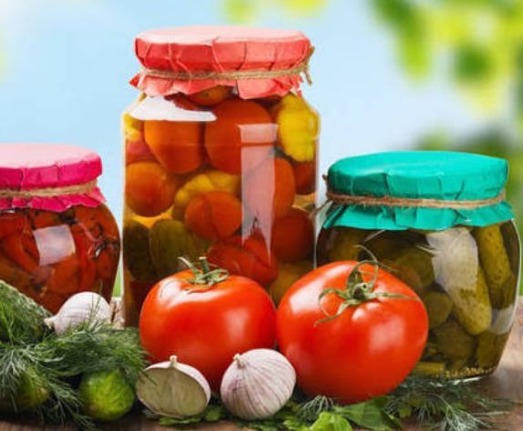 Продукти в банках!