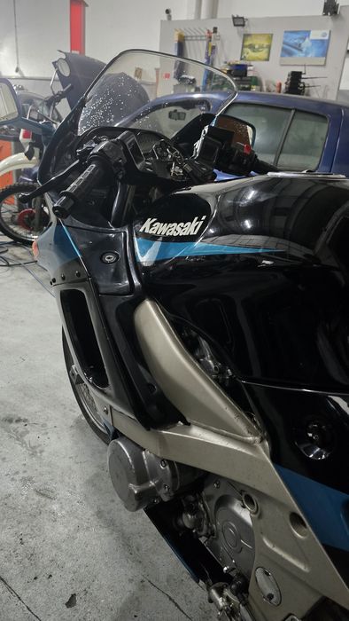 Vendo Kawasaki zzr600 de 93