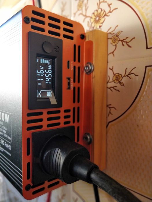 Inversor Onda Senoidal Pura 12/24/230V — 1000W / 1500W / 2000W + LCD