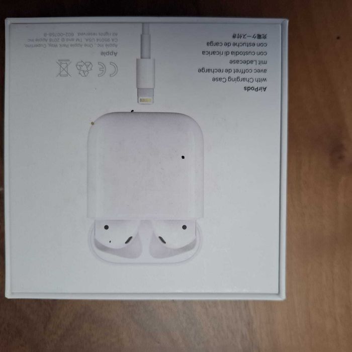 Air pods 2 2019 A2032 White używane