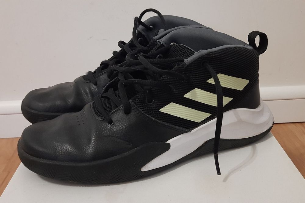 Buty Adidas młodzieżowe