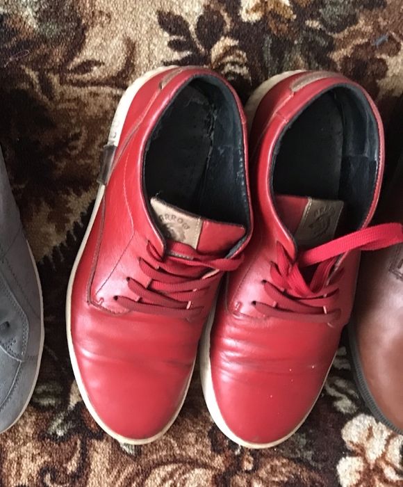 Чоловічі шкіряні кросівки