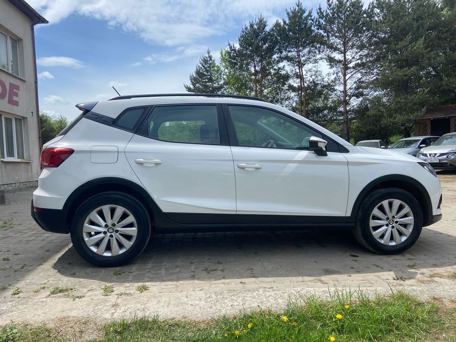 Автомобіль seat arona