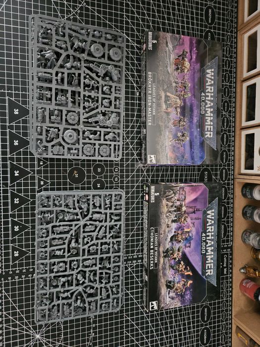 Leagues of Votann / Warhammer / Warhammer 40k - Mały zestaw modeli