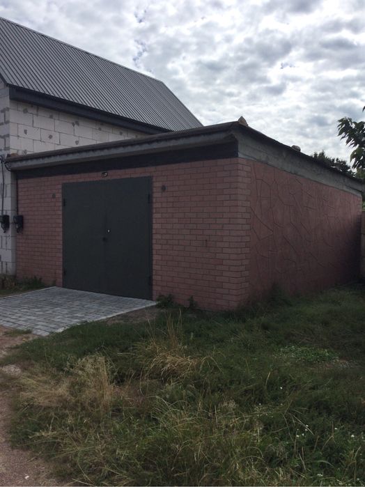 Гараж в центрі міста вул Музейна