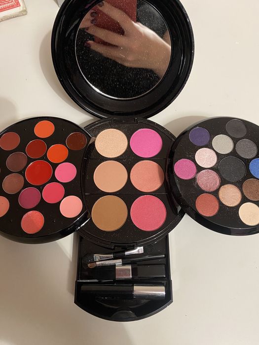 estojo de maquilhagem64584472593410120