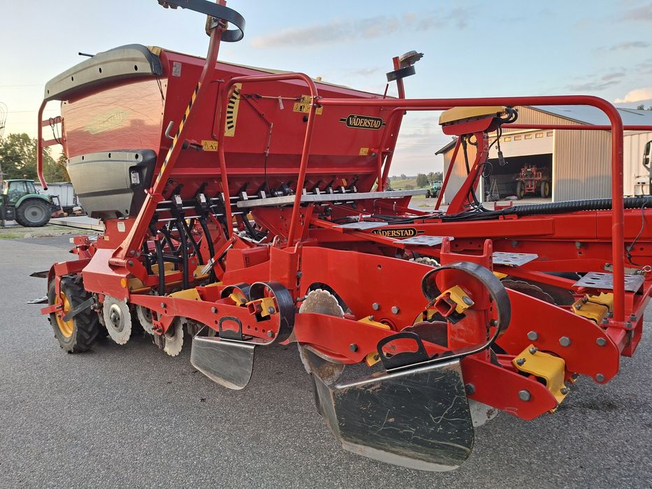 Vaderstad Rapid 300C, 2021r, 455ha, podsiewacz nawozu
