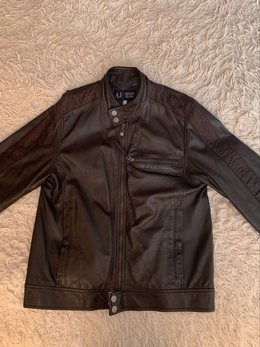 Шкіряна куртка Armani