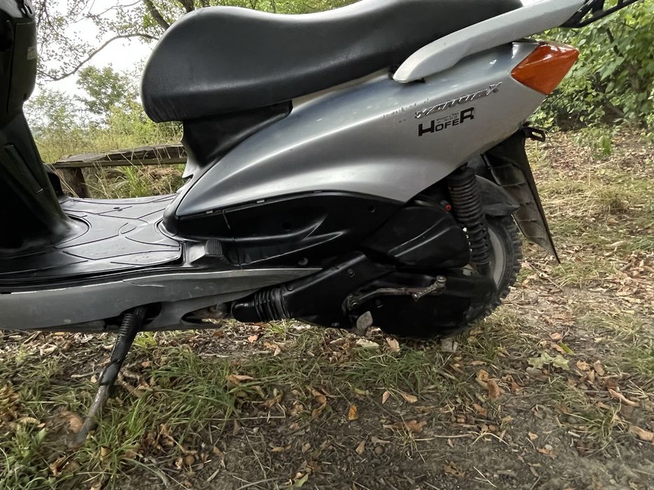 Скутер ямаха Hofer 125