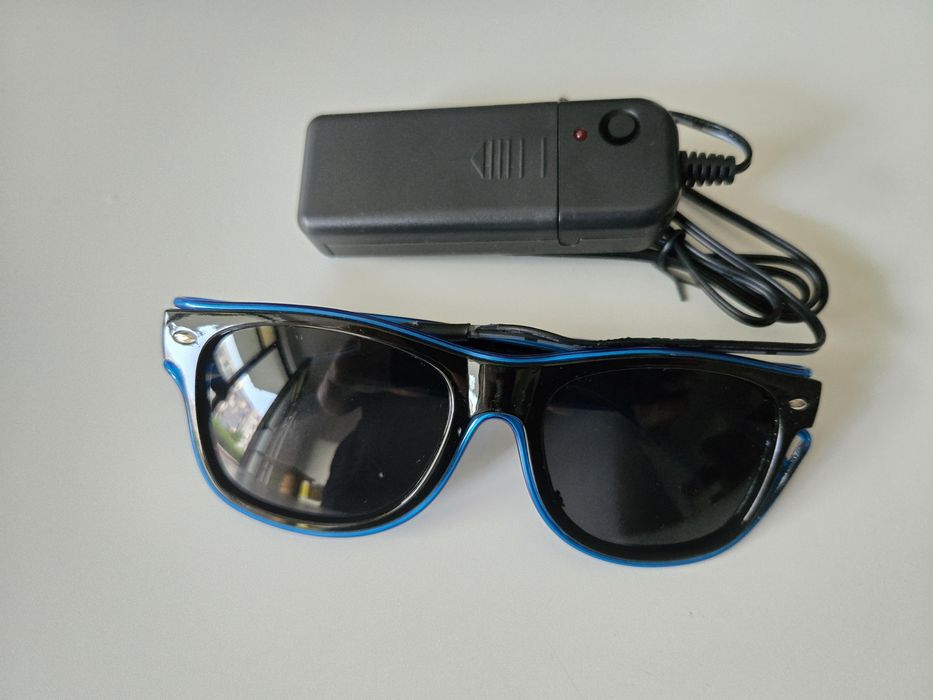 Świecące okulary led + etui + baterie