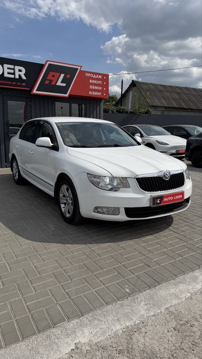 Skoda Superb Шкода Суперб 2012 р 1.6 дизель 5МКПП