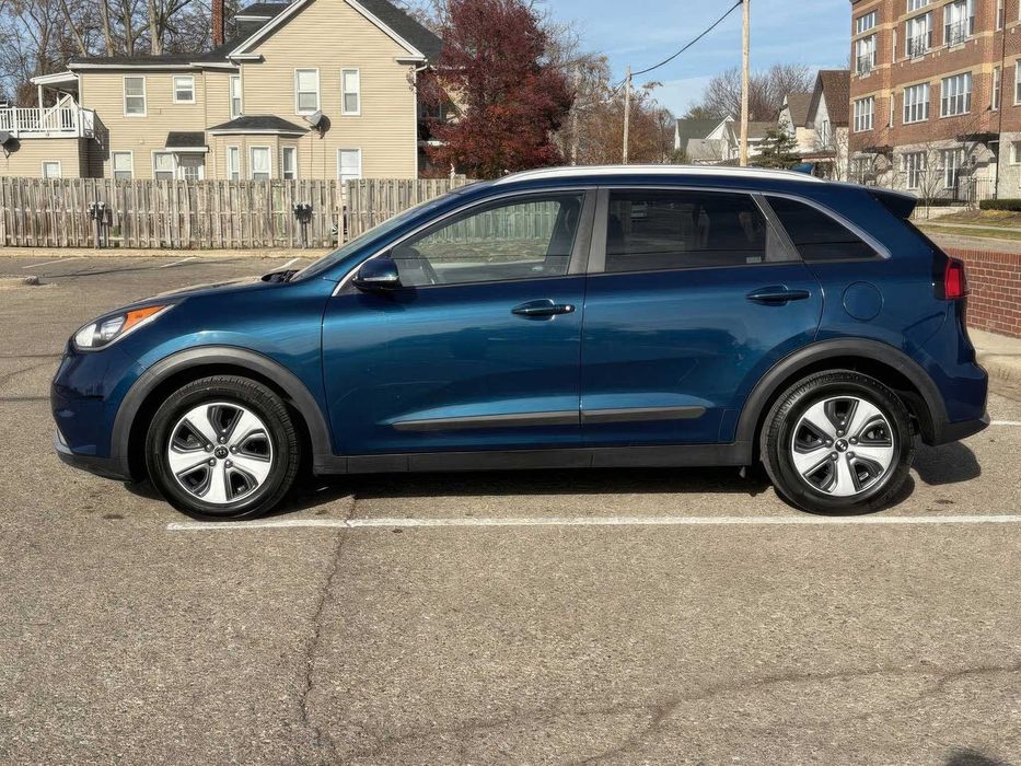 Kia Niro EX      2019