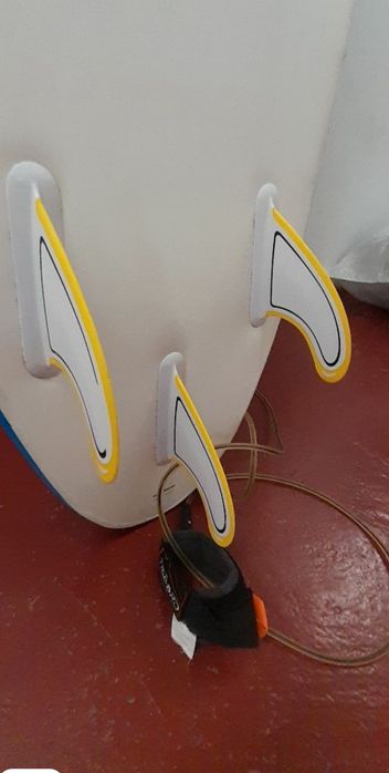 Prancha de Surf Triboard – Excelente Estado