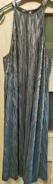 Elegancka sukienka na każdą okazję, firmy Mohito , rozmiar M.