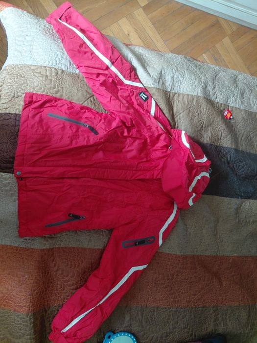 Лижна куртка. Розмір М. Недорого)