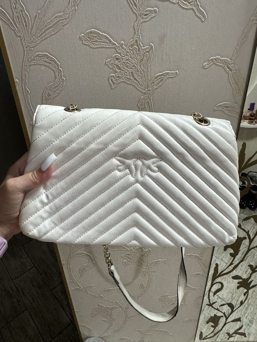 Продам белую сумку