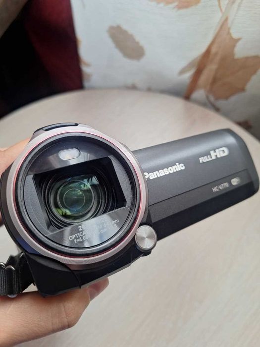 НОВА відеокамера Panasonic HC‑V770 нова, Full HD, HDR, Wi‑Fi, 20x optical zoom + сумка