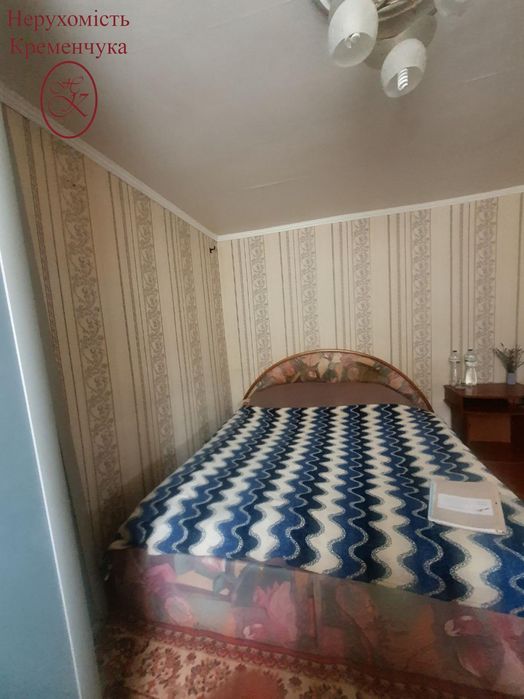 Продаж півбудинку та земельної ділянки в центрі міста