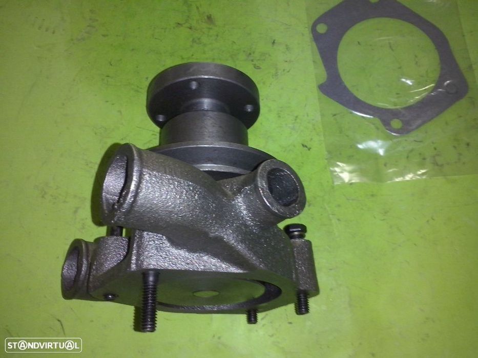 Bomba de água Massey Fergunson MF135 e MF240 NOVA