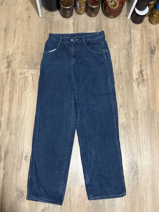 Джинсы с вышивкой sk8