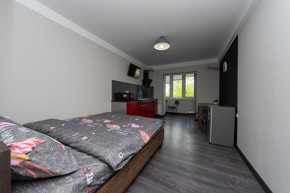 Смарт Квартира 2хв від метро Героїв Дніпра Оболонь